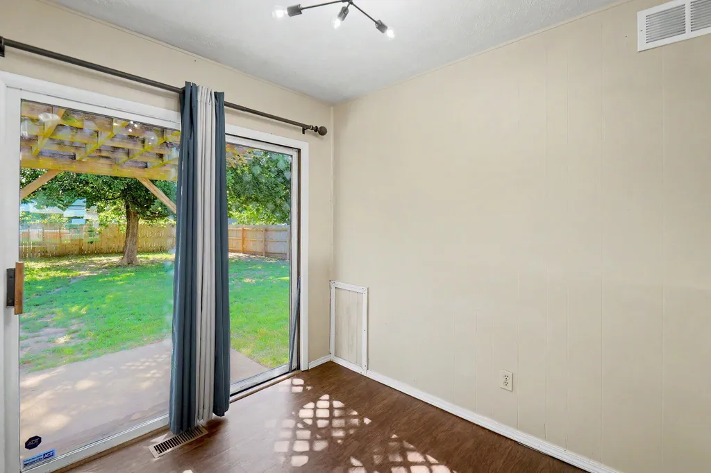 2232 S Estelle Wichita KS 67211