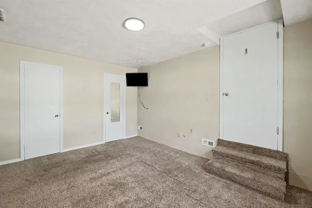 2232 S Estelle Wichita KS 67211