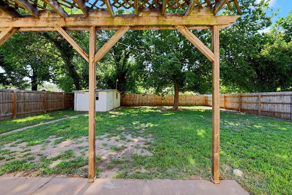 2232 S Estelle Wichita KS 67211