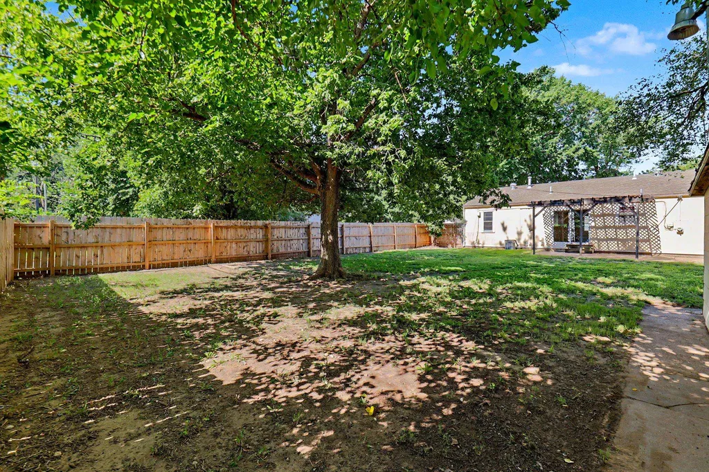 2232 S Estelle Wichita KS 67211