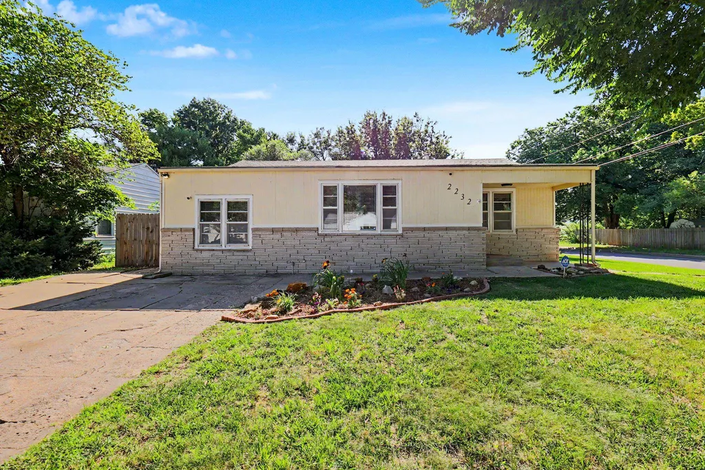 2232 S Estelle Wichita KS 67211