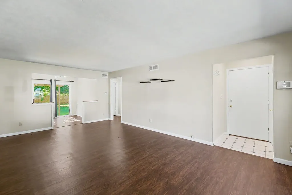 2232 S Estelle Wichita KS 67211