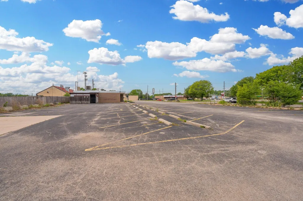 2502 S Oliver Avenue Wichita KS 67210