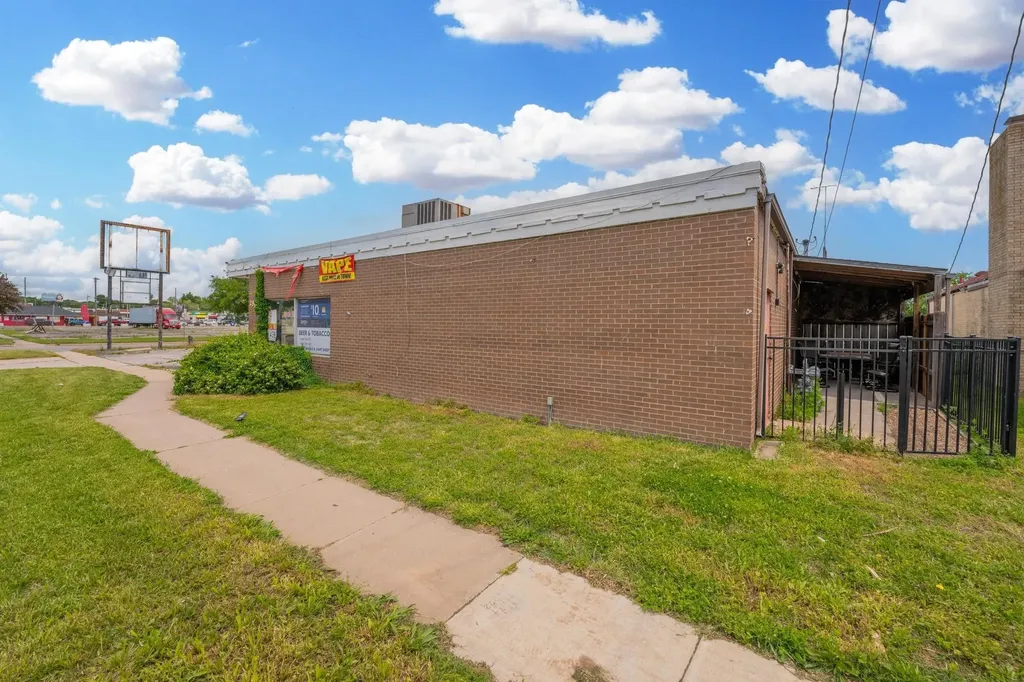 2502 S Oliver Avenue Wichita KS 67210