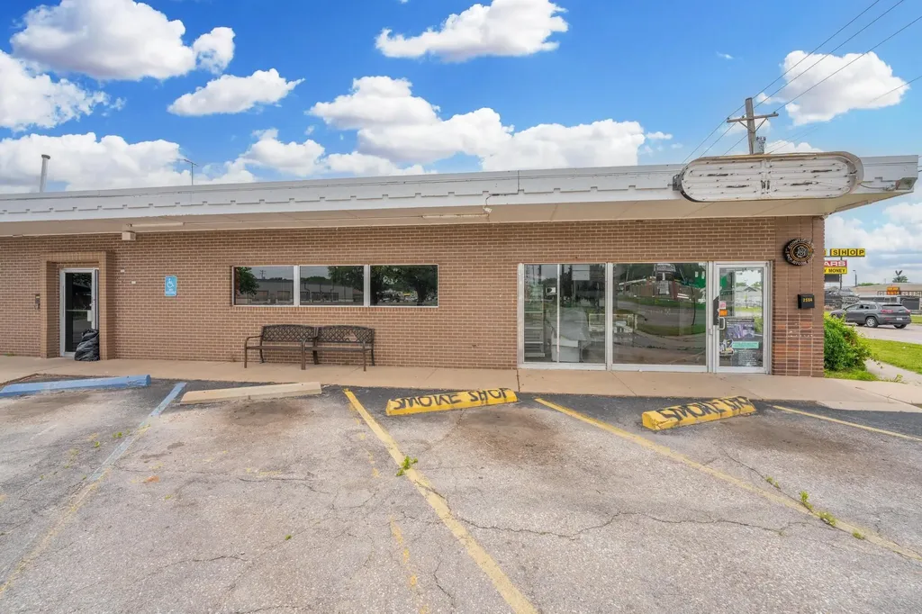 2502 S Oliver Avenue Wichita KS 67210