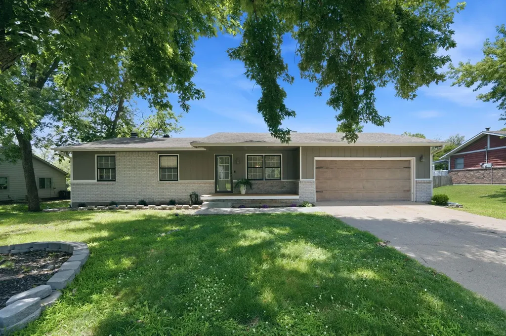 620 N Douglas Street Wellington KS 67152-2931