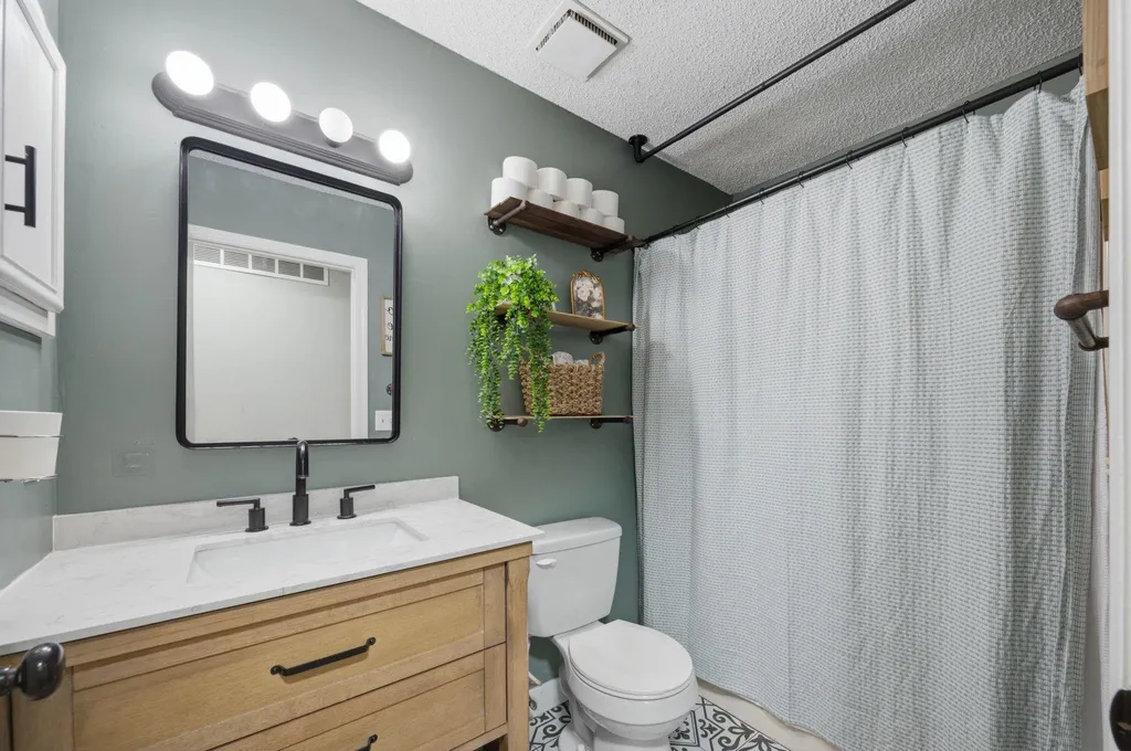 620 N Douglas Street Wellington KS 67152-2931
