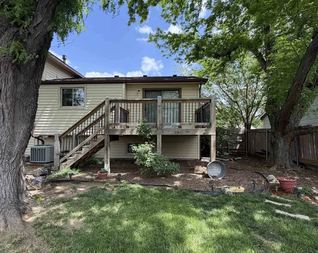 2107 N Murray Circle Wichita KS 67212