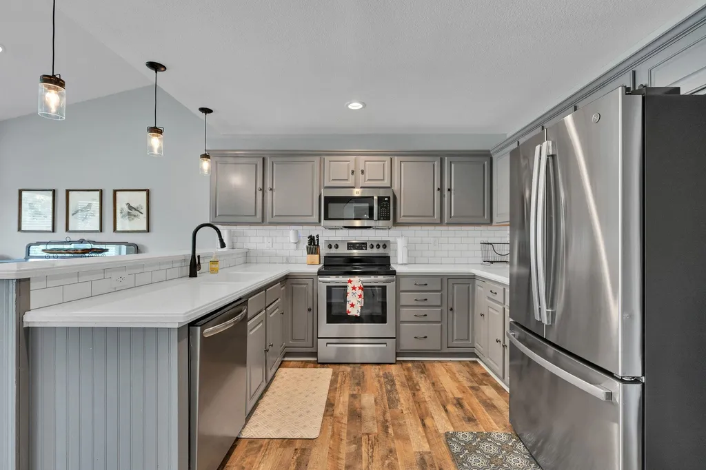 142 S Maple Dunes Court Wichita KS 67235