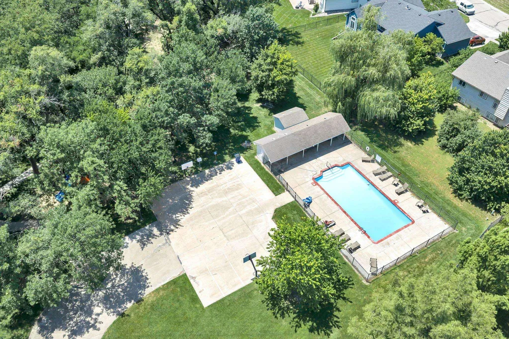 142 S Maple Dunes Court Wichita KS 67235