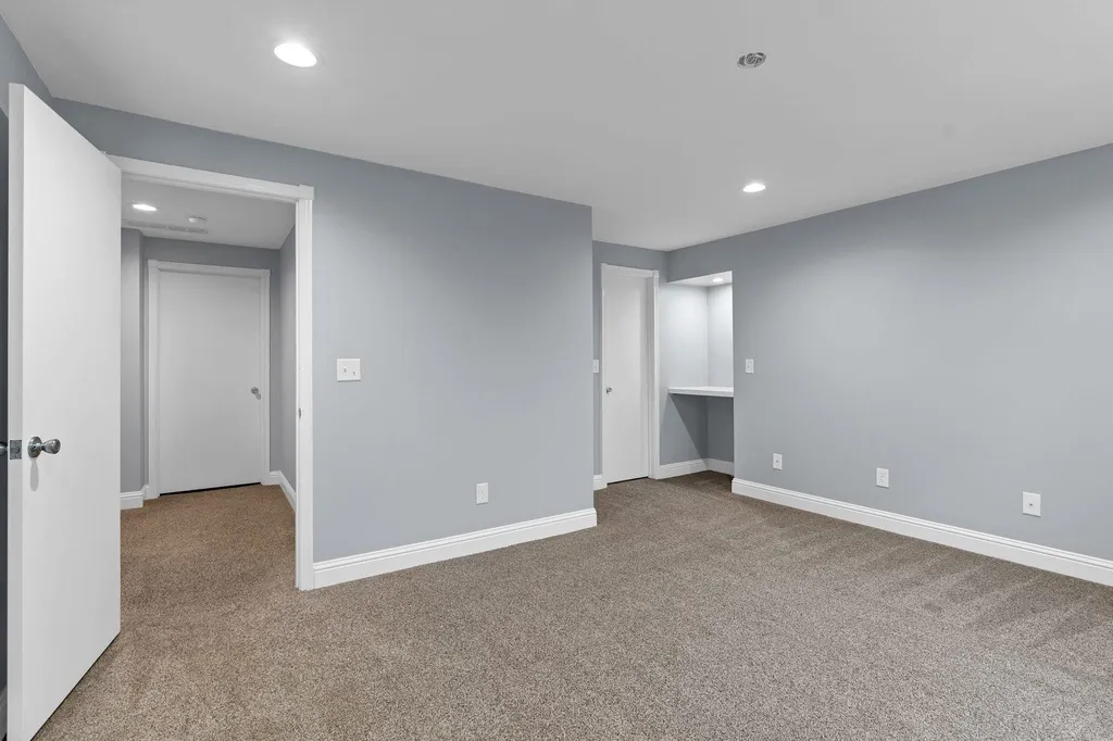 142 S Maple Dunes Court Wichita KS 67235