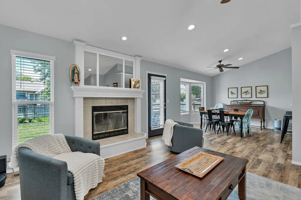 142 S Maple Dunes Court Wichita KS 67235
