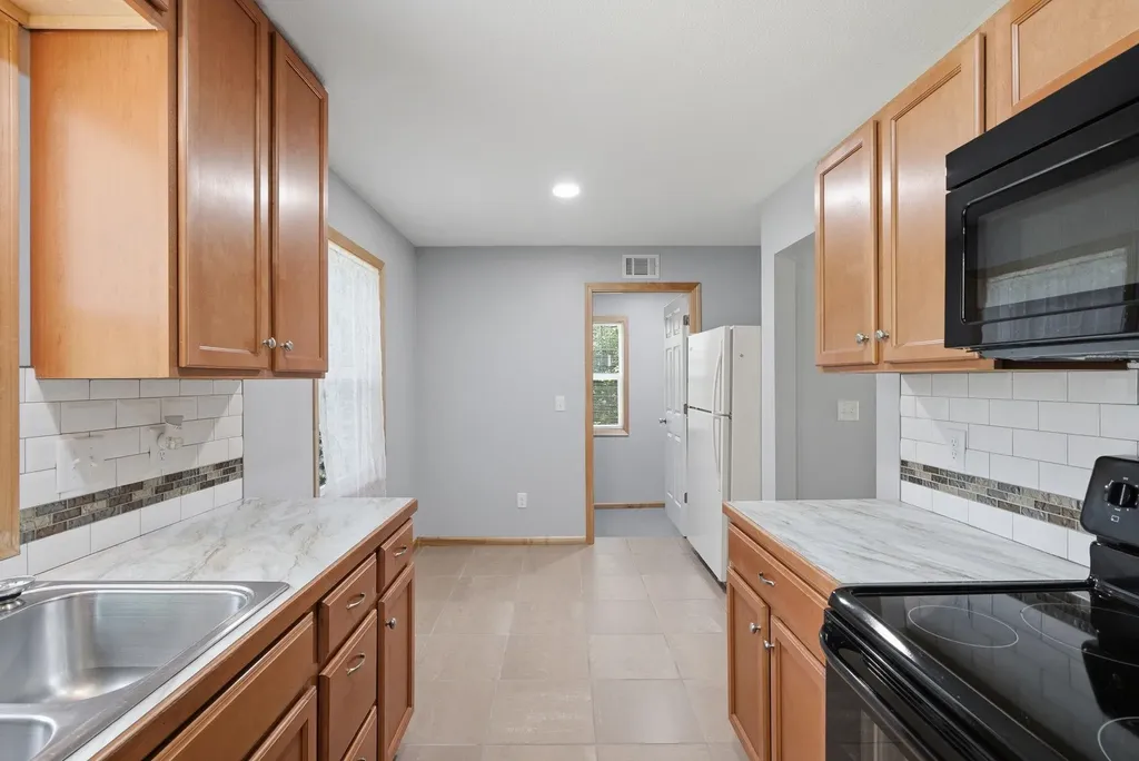 2113 S Glenn Wichita KS 67213