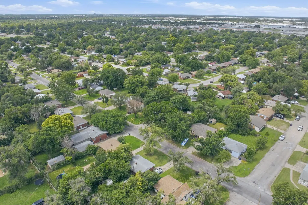 2113 S Glenn Wichita KS 67213