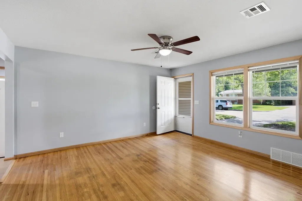 2113 S Glenn Wichita KS 67213