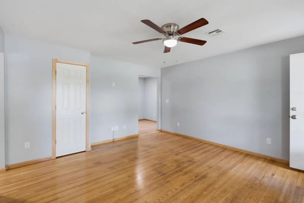 2113 S Glenn Wichita KS 67213
