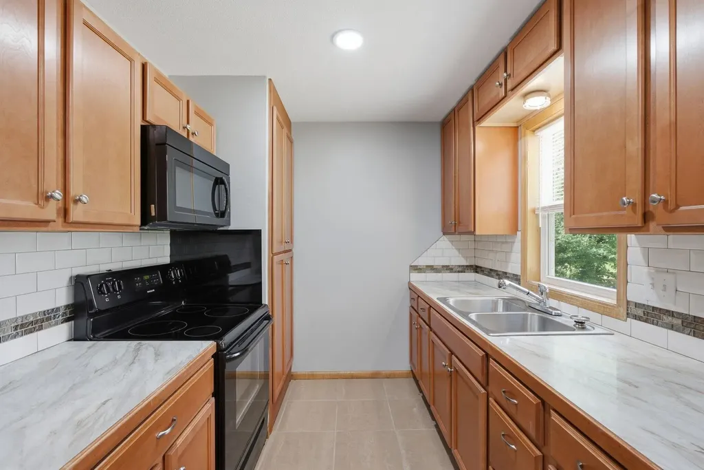 2113 S Glenn Wichita KS 67213