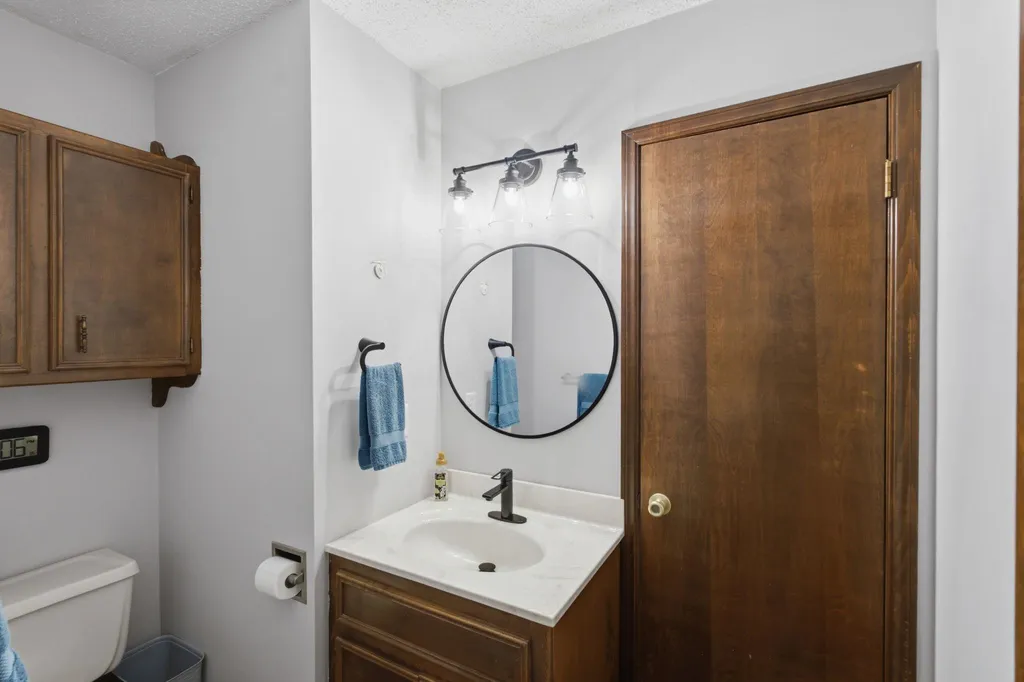 328 N Commanche Drive Kechi KS 67067