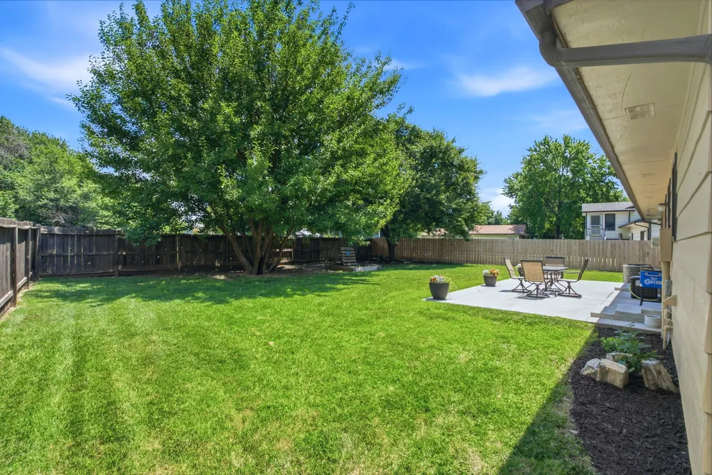 328 N Commanche Drive Kechi KS 67067
