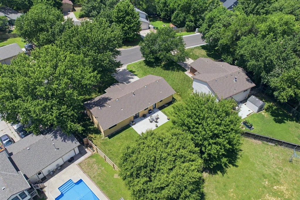 328 N Commanche Drive Kechi KS 67067