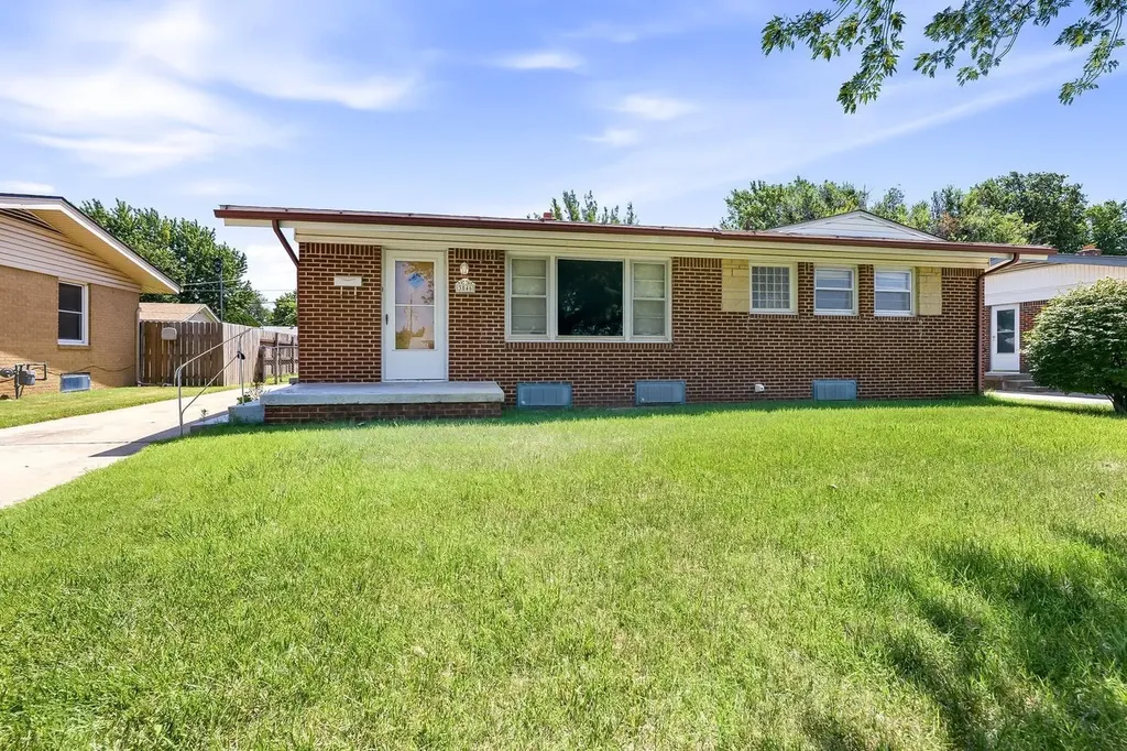 3046 S Hiram Wichita KS 67217