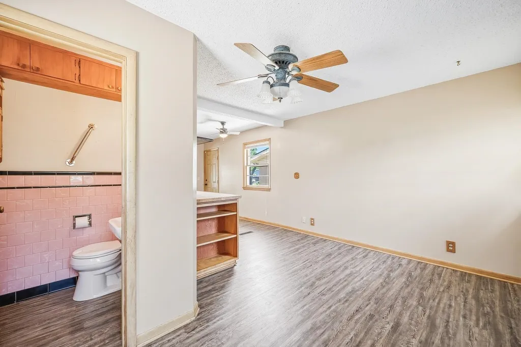 3046 S Hiram Wichita KS 67217