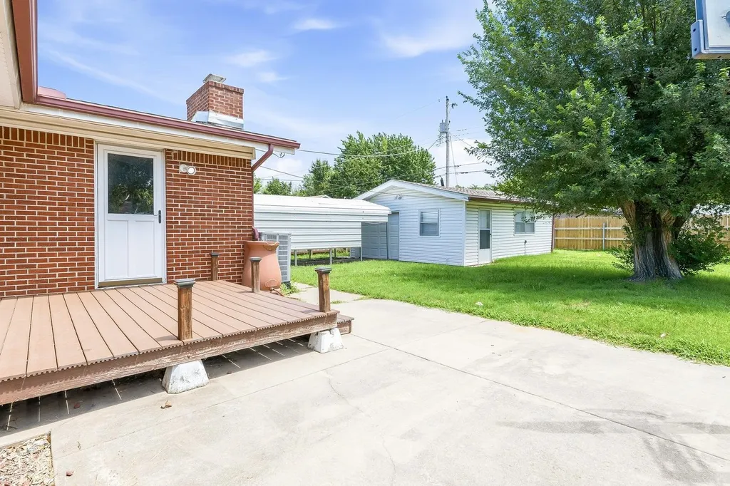 3046 S Hiram Wichita KS 67217