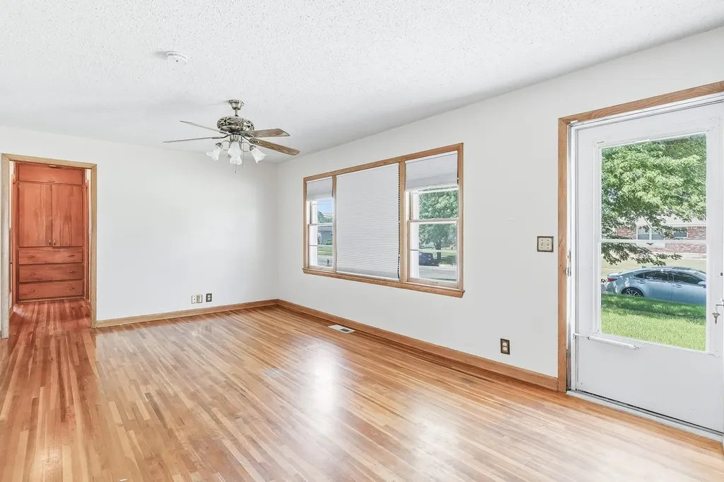 3046 S Hiram Wichita KS 67217
