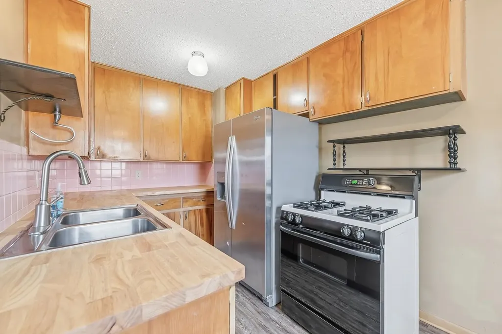 3046 S Hiram Wichita KS 67217