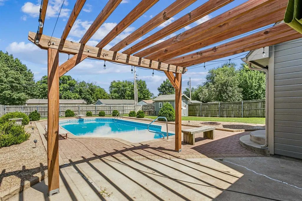 174 Ranger Street Haysville KS 67060