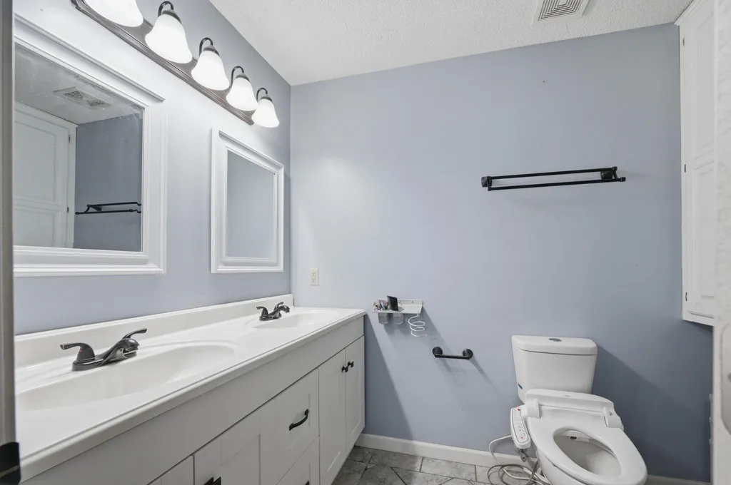 1006 N Park Road Rose Hill KS 67133