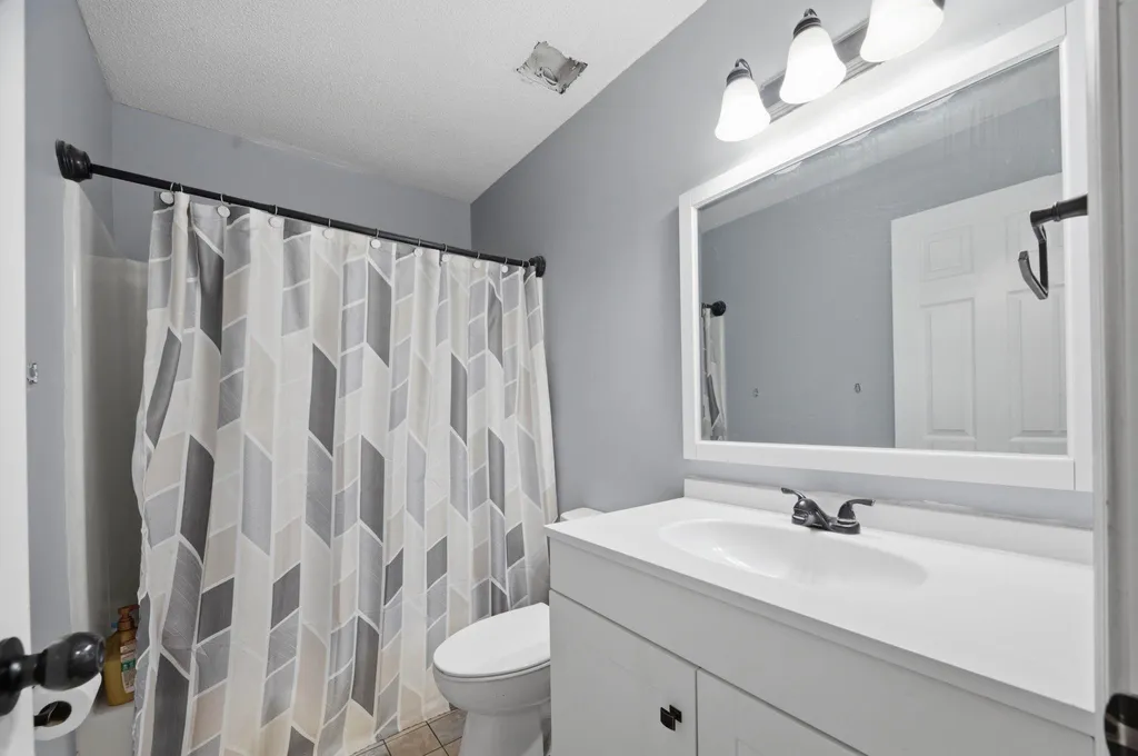 1006 N Park Road Rose Hill KS 67133