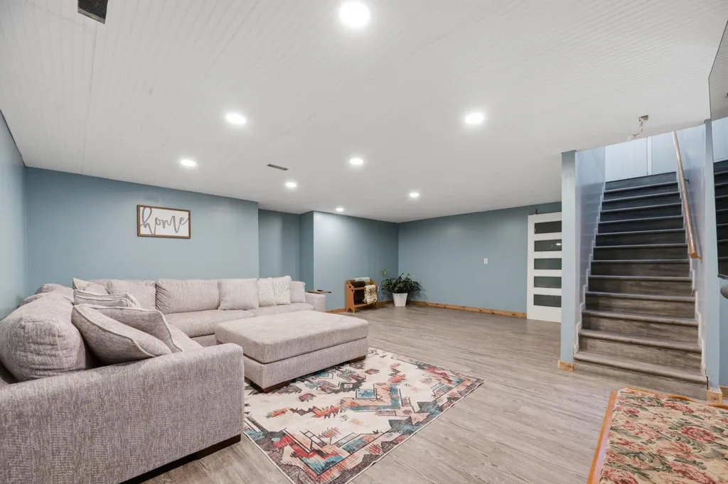 1006 N Park Road Rose Hill KS 67133