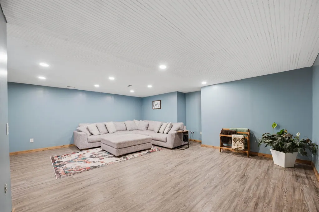 1006 N Park Road Rose Hill KS 67133