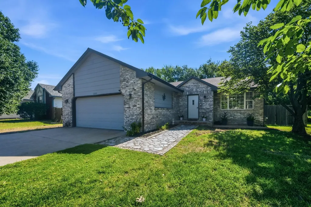 1006 N Park Road Rose Hill KS 67133