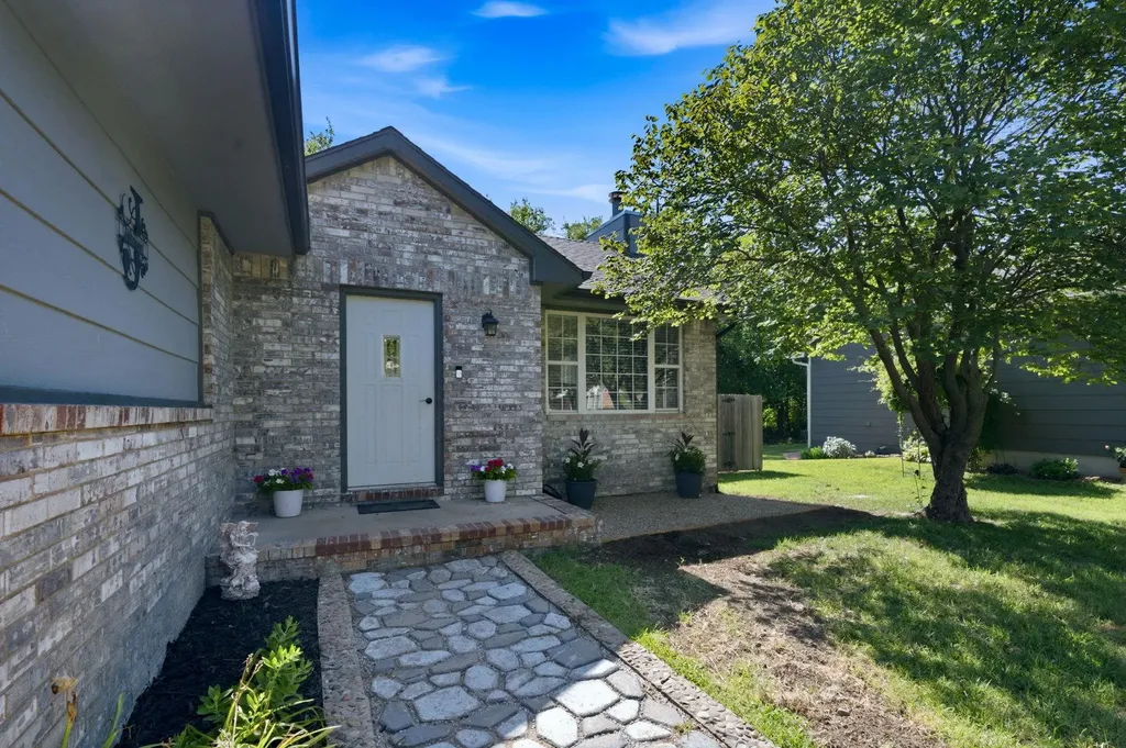 1006 N Park Road Rose Hill KS 67133