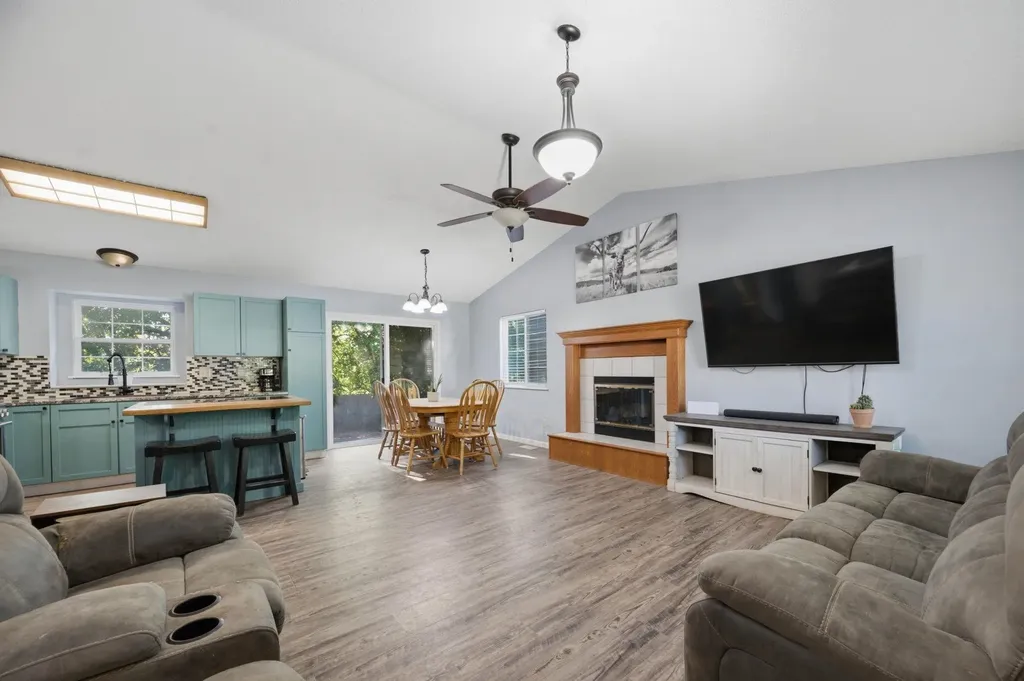 1006 N Park Road Rose Hill KS 67133