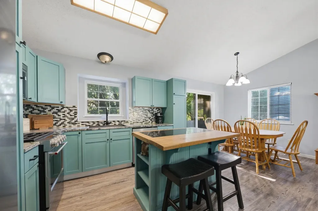 1006 N Park Road Rose Hill KS 67133