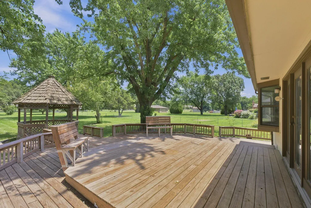 6306 N Bella Road Wichita KS 67204