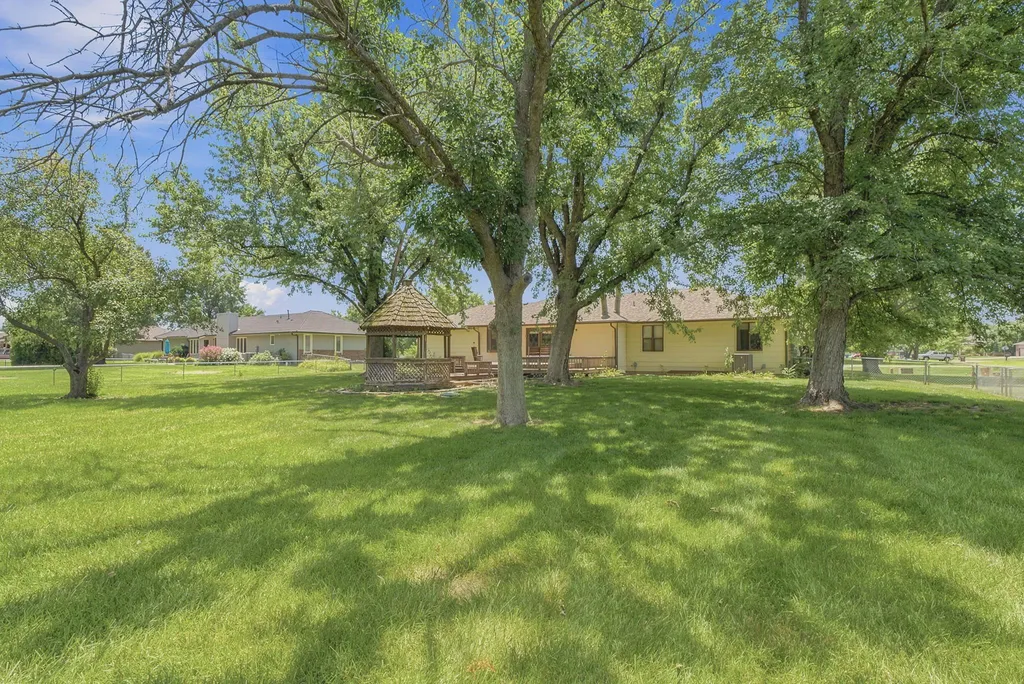 6306 N Bella Road Wichita KS 67204