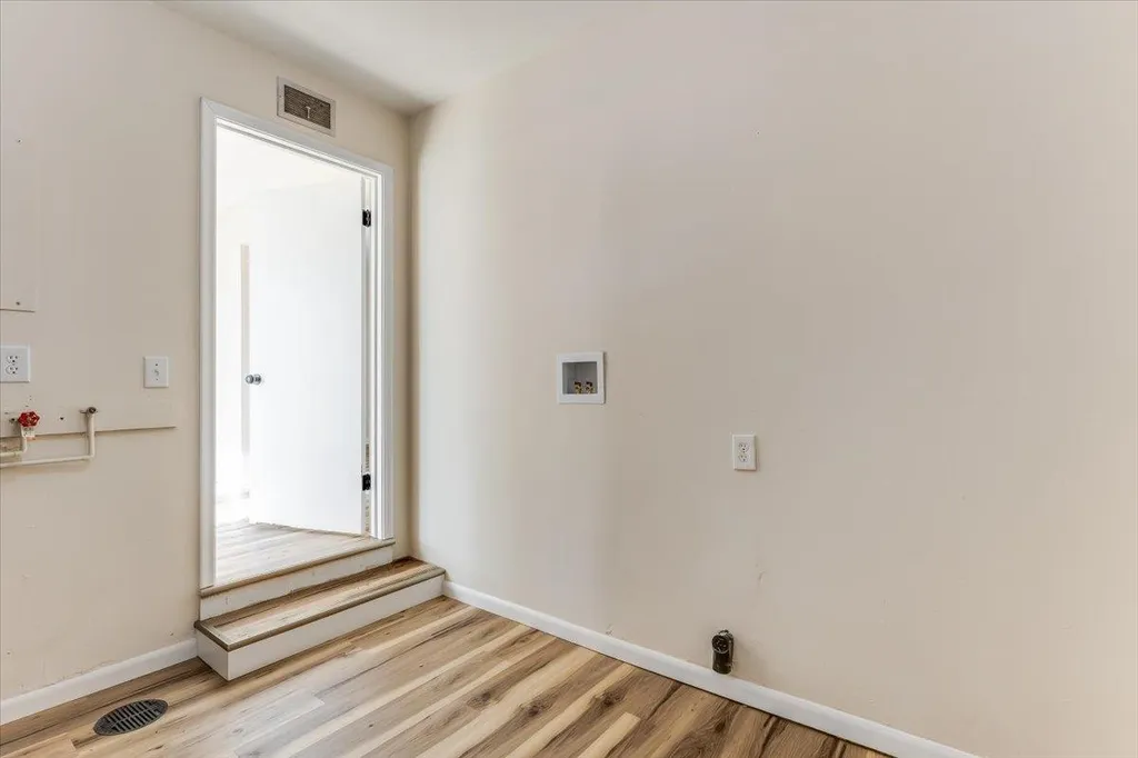 3426 S Osage Wichita KS 67217