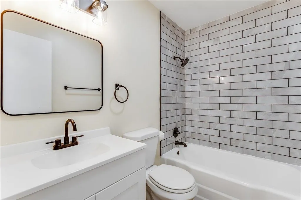 3426 S Osage Wichita KS 67217