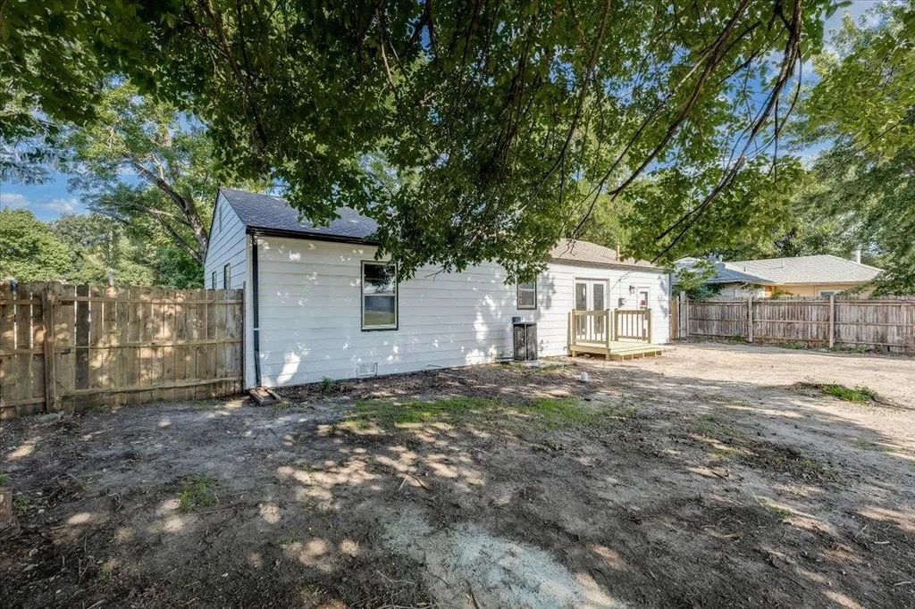 3426 S Osage Wichita KS 67217