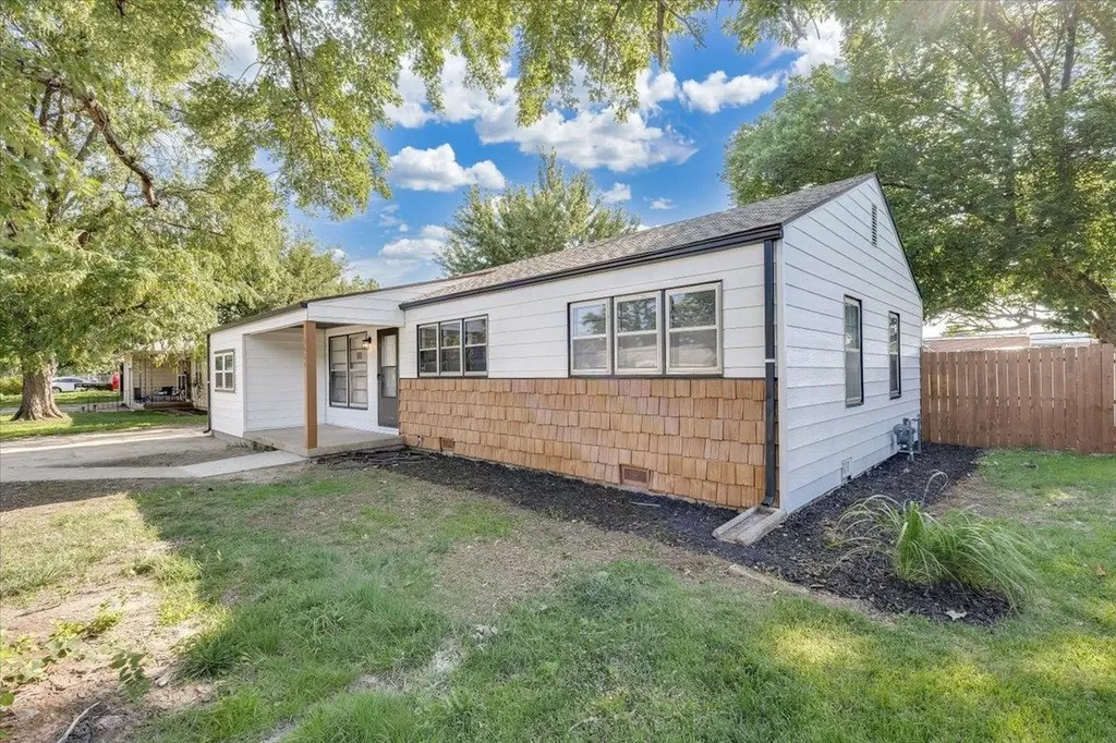 3426 S Osage Wichita KS 67217