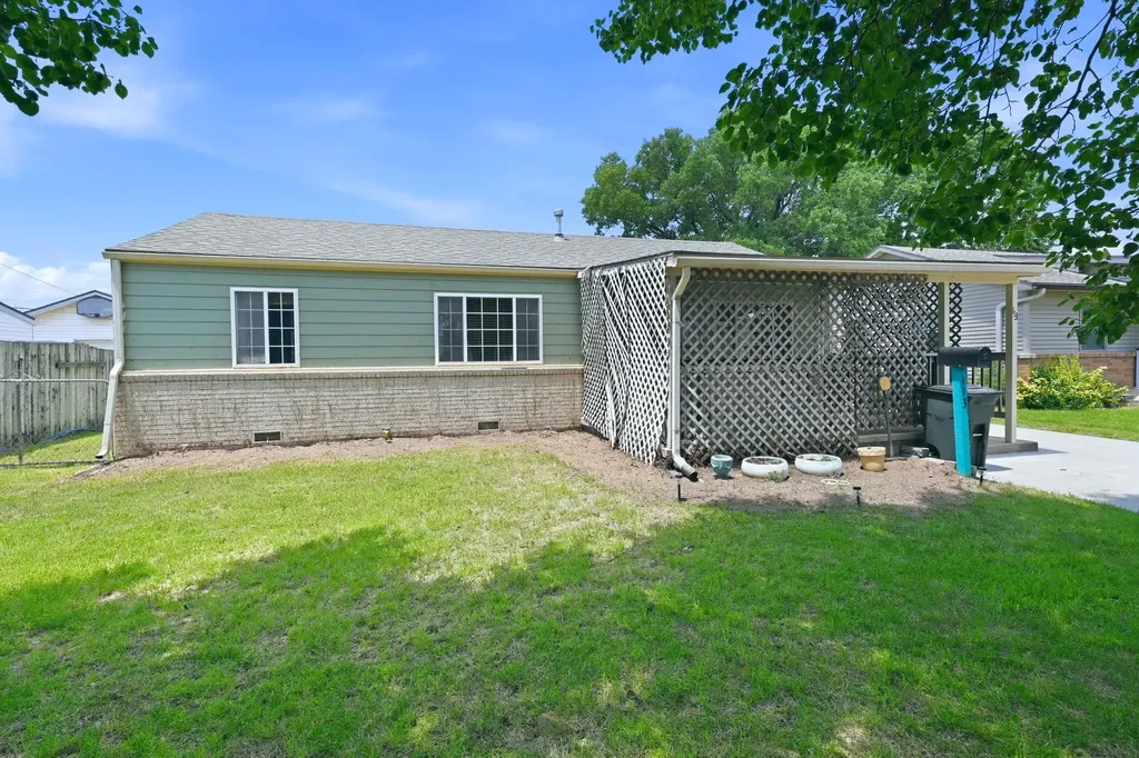 113 S Sunnyside Haysville KS 67060