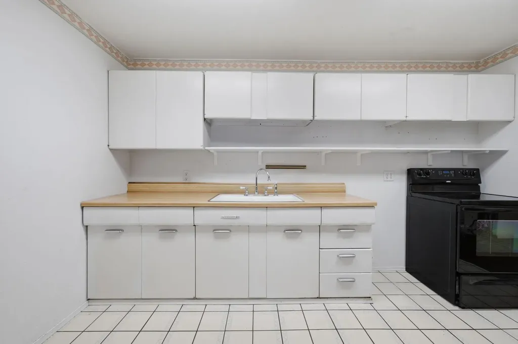 113 S Sunnyside Haysville KS 67060