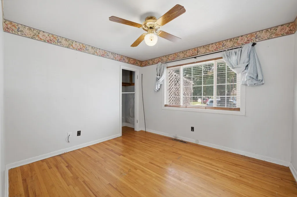 113 S Sunnyside Haysville KS 67060