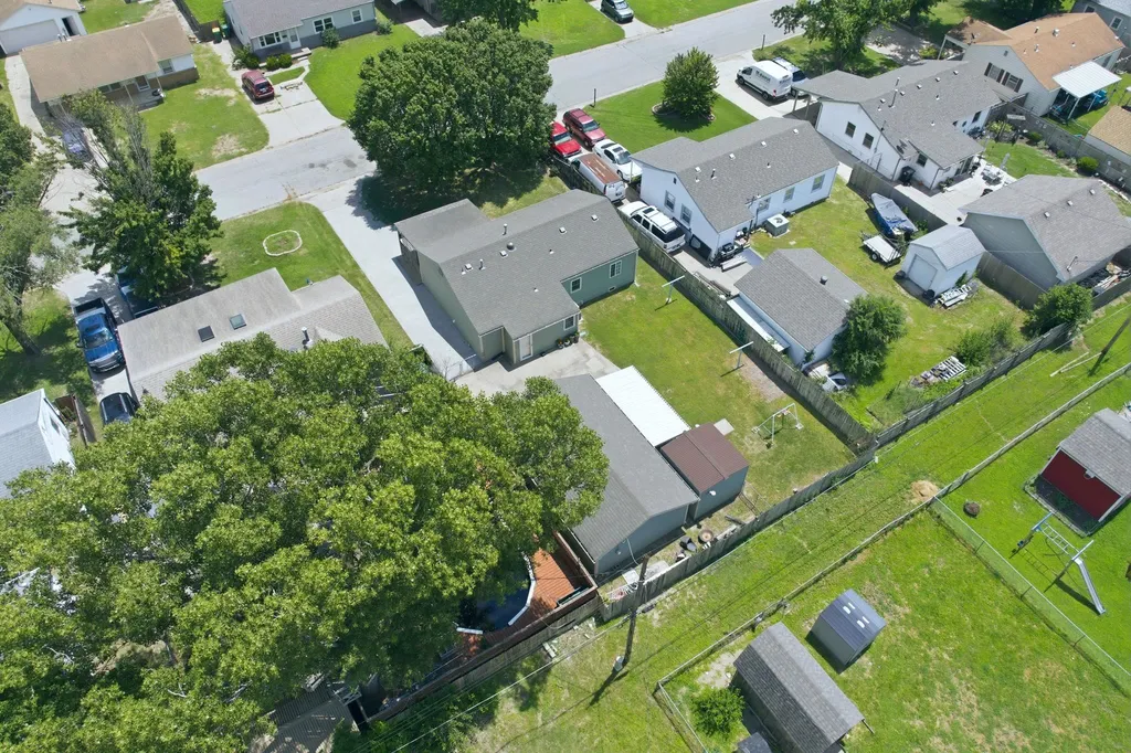 113 S Sunnyside Haysville KS 67060