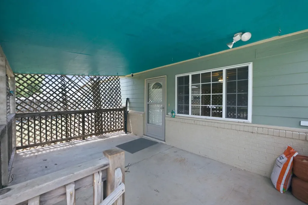 113 S Sunnyside Haysville KS 67060