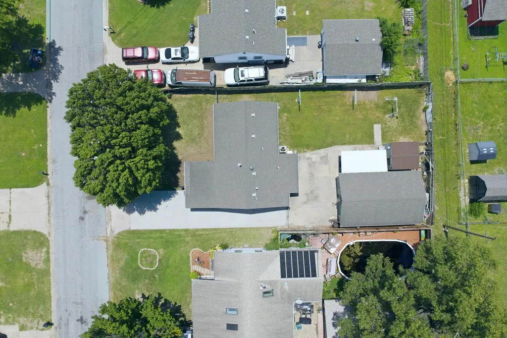 113 S Sunnyside Haysville KS 67060